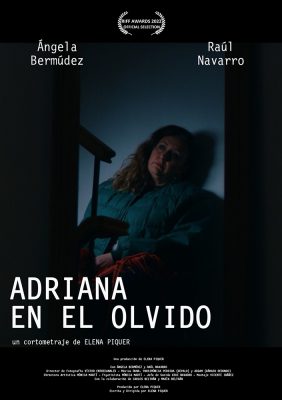 adriana en el olvido poster